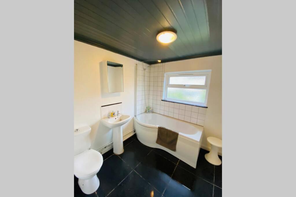 Beautiful First Floor Apartment In St Leonards ภายนอก รูปภาพ