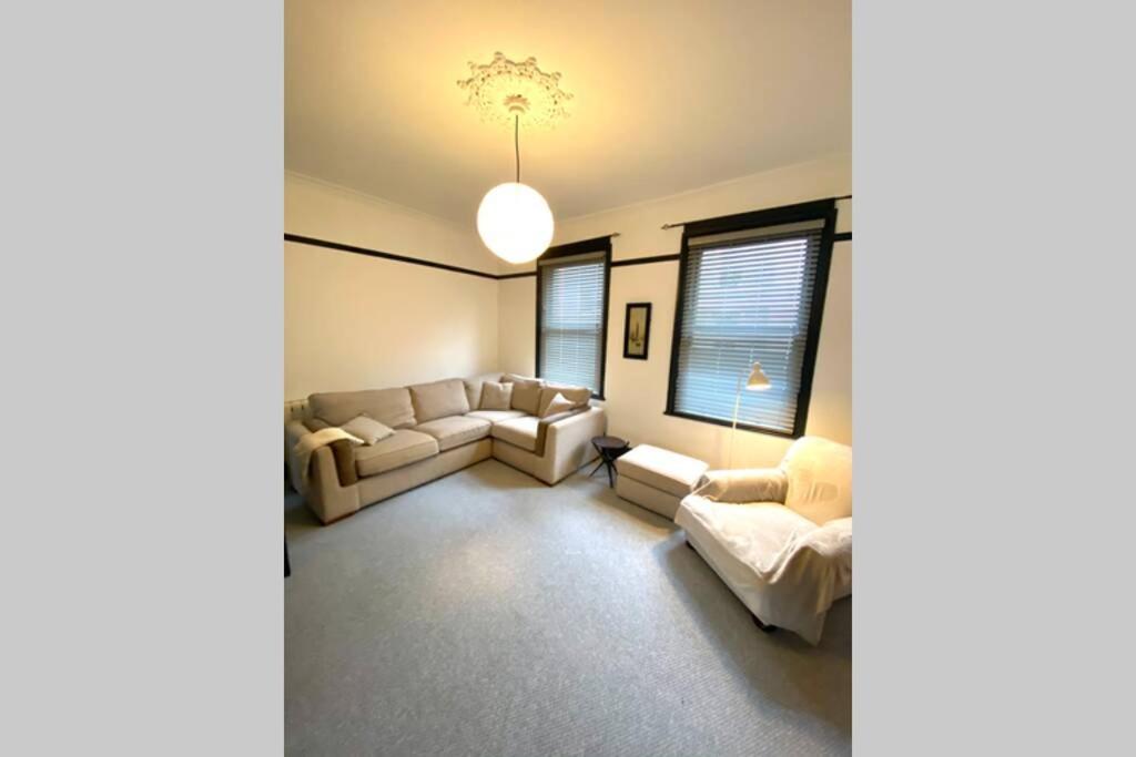 Beautiful First Floor Apartment In St Leonards ภายนอก รูปภาพ